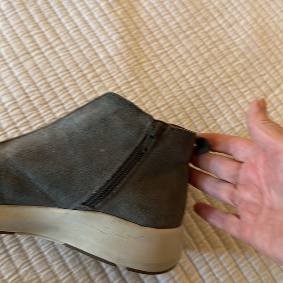 OTBT Bethel Gray Vegan Zip Ankle Bootie. Size 8 - Picture 7 of 9